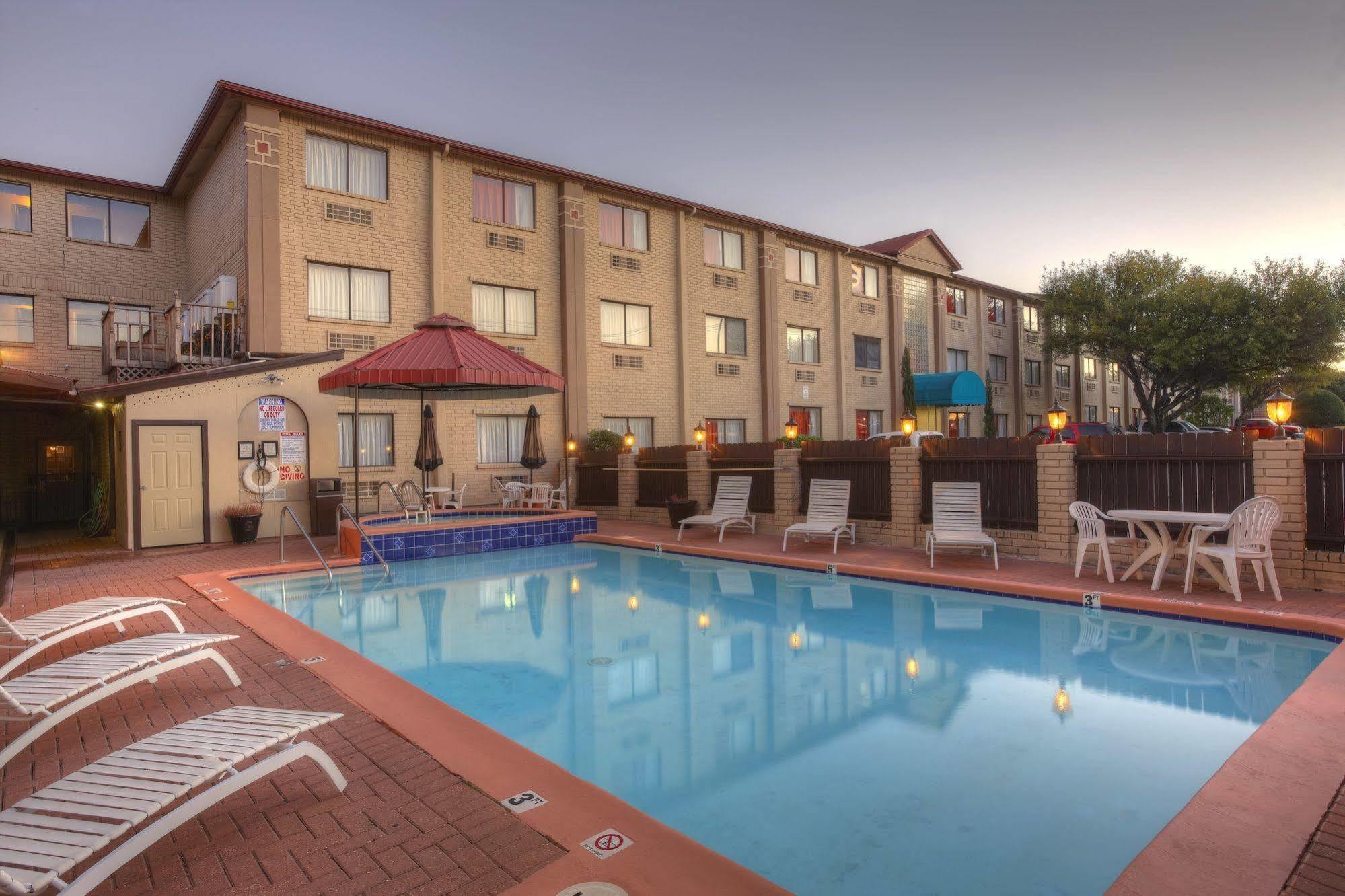 Orangewood Inn And Suites Midtown Austin Extérieur photo