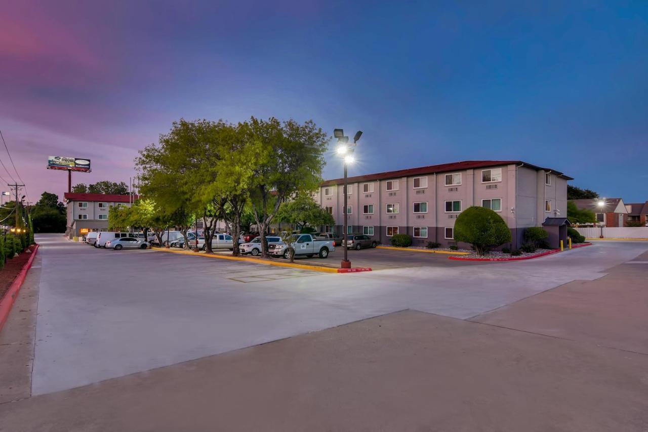 Orangewood Inn And Suites Midtown Austin Extérieur photo